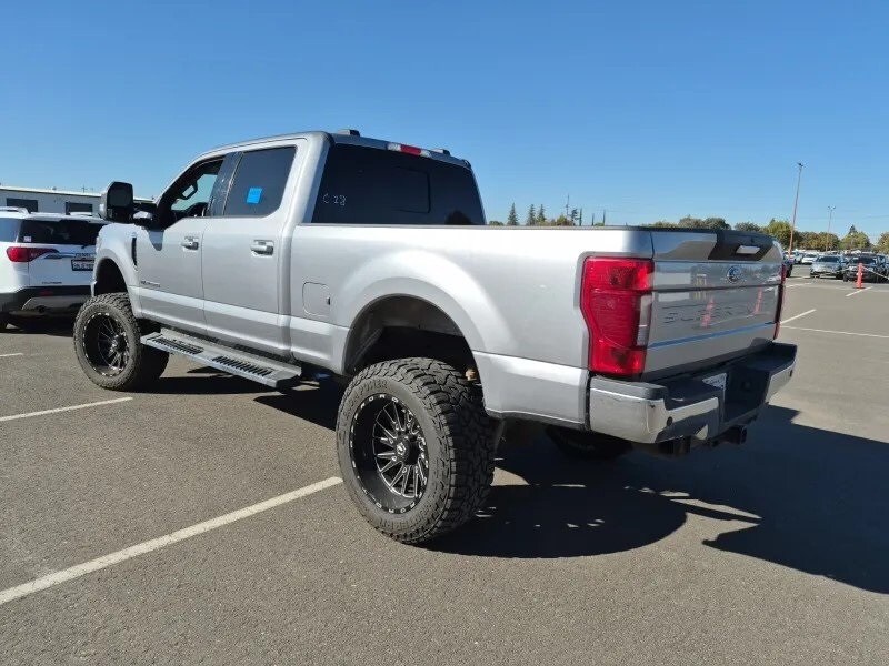 2020 Ford F-250 Lariat photo 2