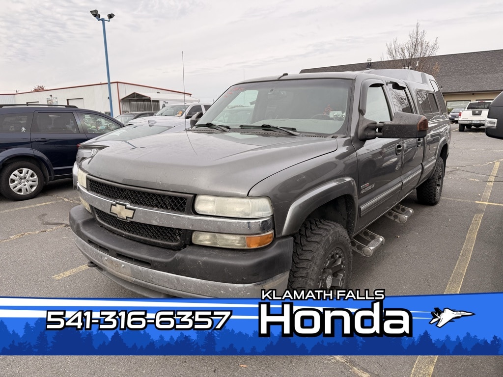 Used 2002 Chevrolet Silverado 2500HD  Truck Crew Cab