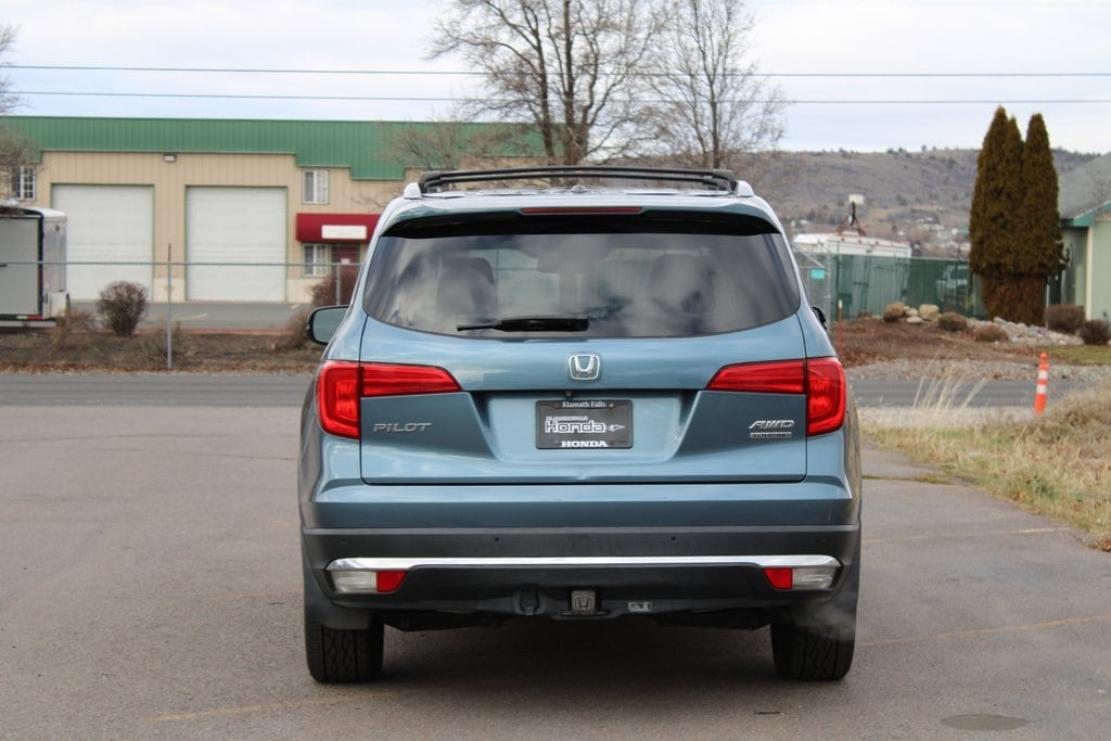 Used 2017 Honda Pilot Touring AWD SUV