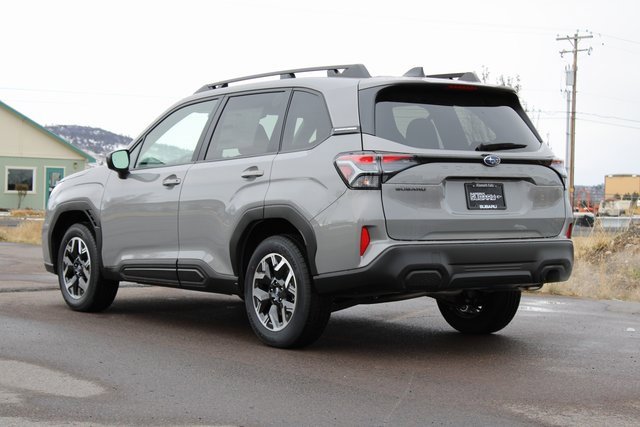 2026 Subaru Forester Premium photo 4