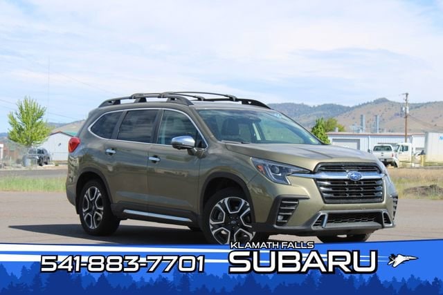 2023 Subaru Ascent Touring's photo