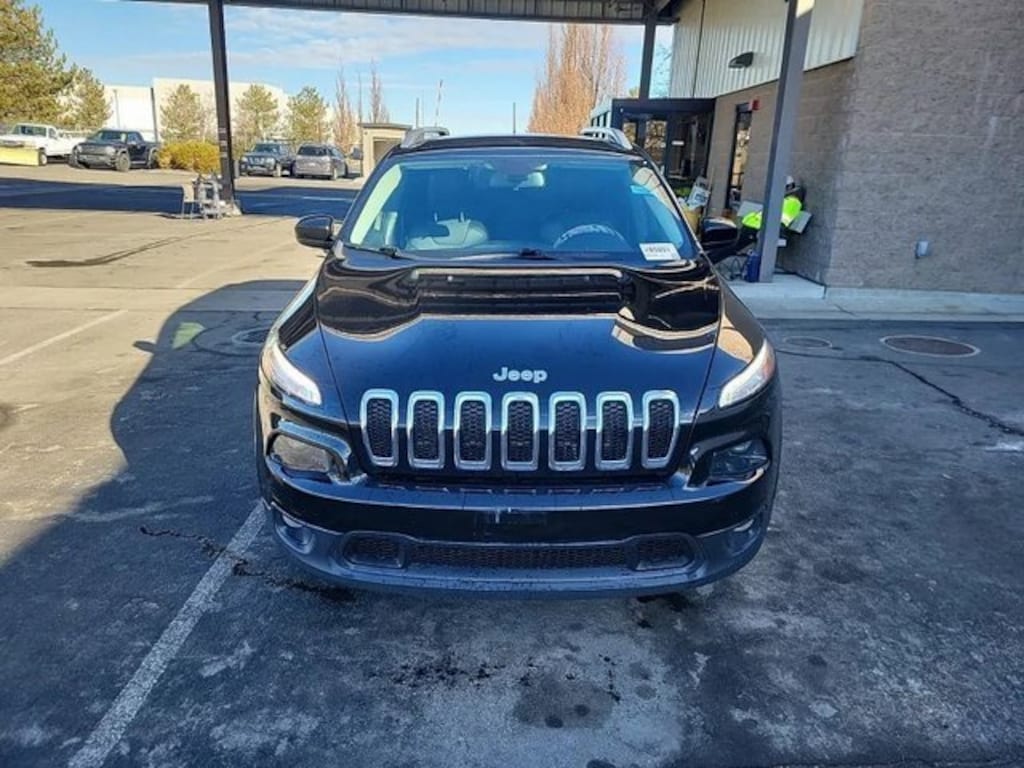 Used 2018 Jeep Cherokee Latitude Plus Latitude Plus 4x4
