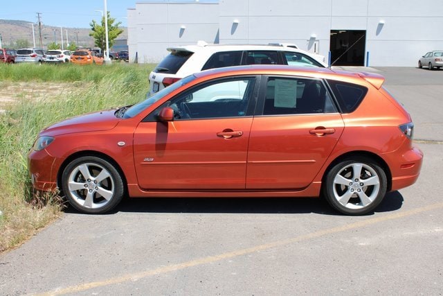 Used 2005 Mazda MAZDA3 S with VIN JM1BK143251270846 for sale in Klamath Falls, OR