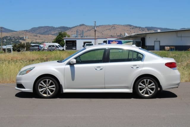 Used 2014 Subaru Legacy 2.5i Premium with VIN 4S3BMBC67E3025914 for sale in Klamath Falls, OR