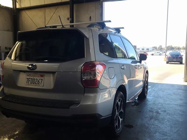 2015 Subaru Forester Touring photo 4