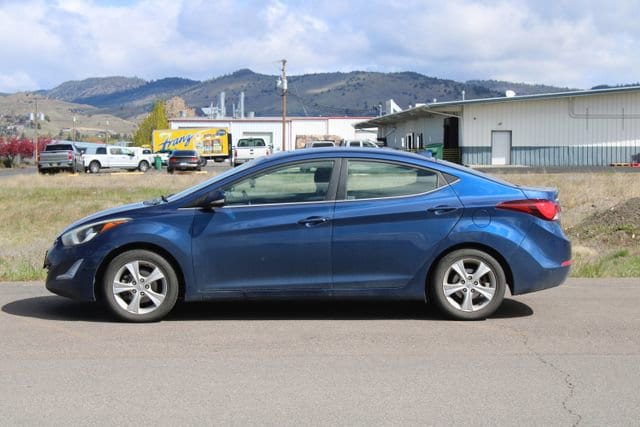 Used 2016 Hyundai Elantra Value Edition with VIN 5NPDH4AE8GH763876 for sale in Klamath Falls, OR