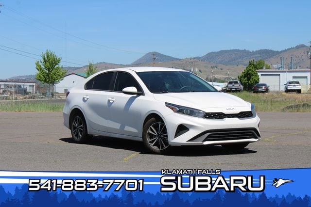 2023 Kia Forte LXS AT's photo