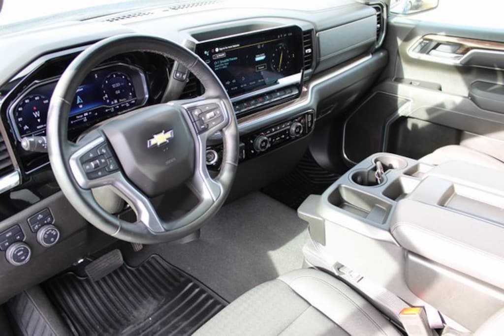 Used 2025 Chevrolet Silverado 1500 LT 4WD Crew Cab 147 LT w/1LT