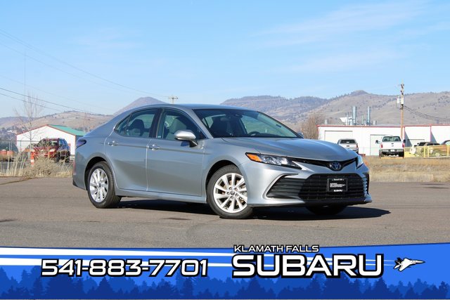 2022 Toyota Camry LE's photo