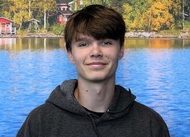 Staff member Damian Robertson from 1dd397cc2934