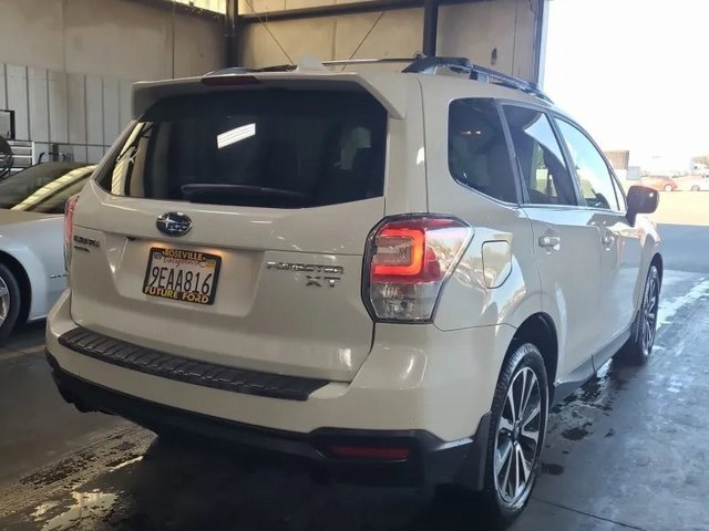 2017 Subaru Forester 2.0XT Premium photo 3