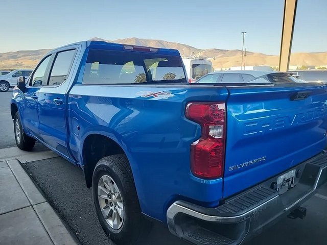 2025 Chevrolet Silverado 1500 photo 2