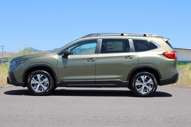 2025 Subaru Ascent Premium photo 3