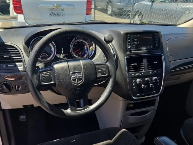 Used 2018 Dodge Grand Caravan SE with VIN 2C4RDGBG5JR323868 for sale in Klamath Falls, OR