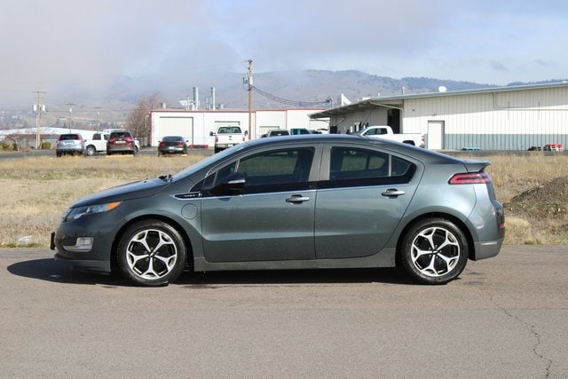 Used 2013 Chevrolet Volt Base with VIN 1G1RB6E44DU100416 for sale in Klamath Falls, OR