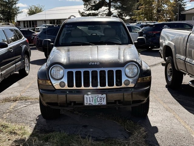 Used 2005 Jeep Liberty Limited with VIN 1J4GL585X5W663822 for sale in Klamath Falls, OR