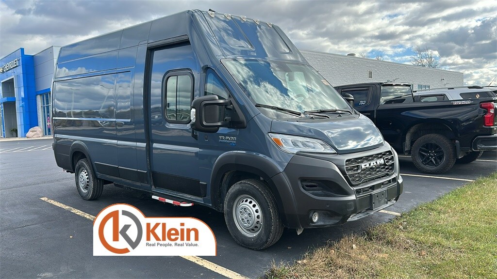 2024 Ram 3500 Tradesman photo 3