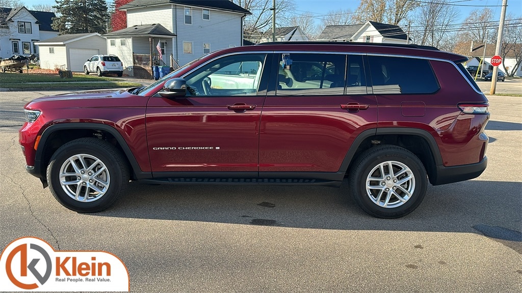 Used 2024 Jeep Grand Cherokee L Laredo SUV