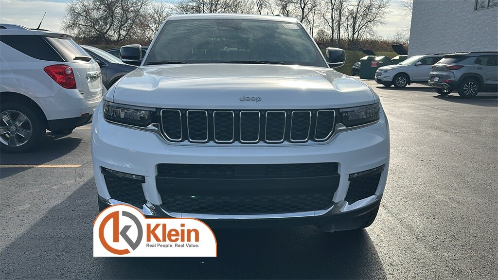 2024 Jeep Grand Cherokee Limited photo 2