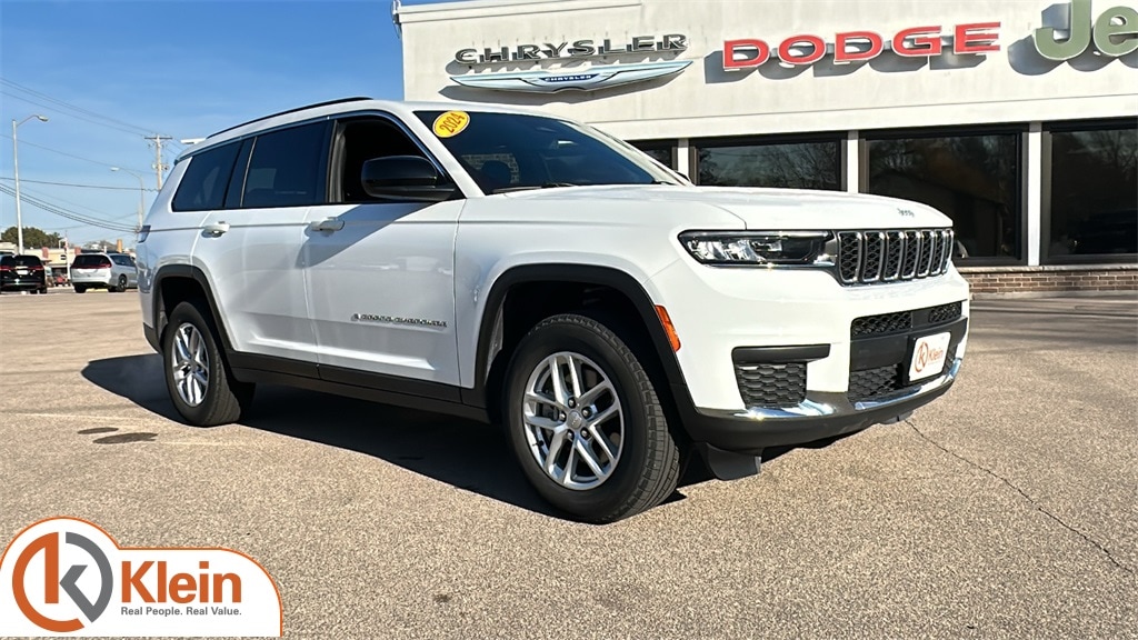 2024 Jeep Grand Cherokee L Laredo's photo