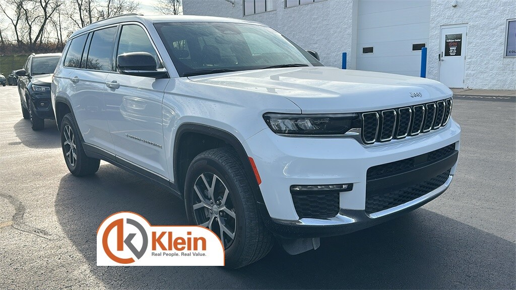 2024 Jeep Grand Cherokee Limited photo 3