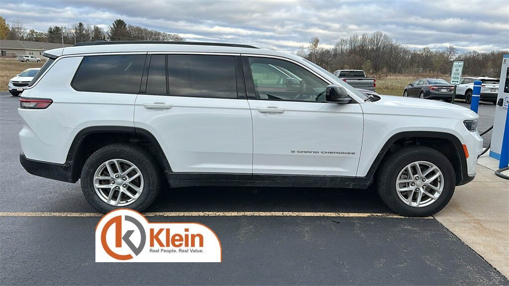 2024 Jeep Grand Cherokee Laredo photo 2