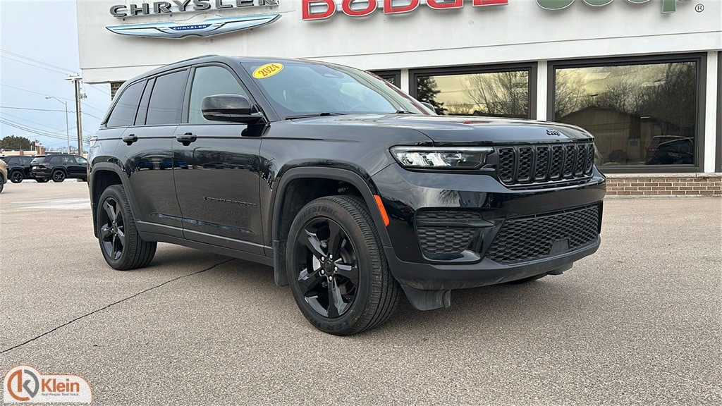 Used 2024 Jeep Grand Cherokee Laredo SUV
