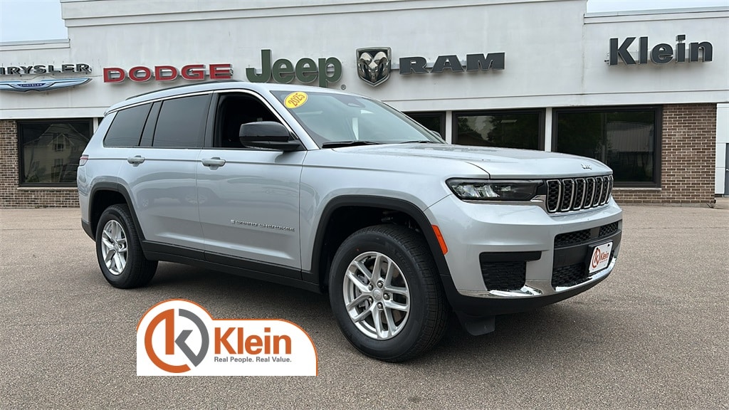 2025 Jeep Grand Cherokee L LAREDO X 4X4