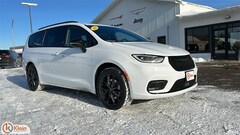 2026 Chrysler Pacifica LIMITED AWD Passenger Van