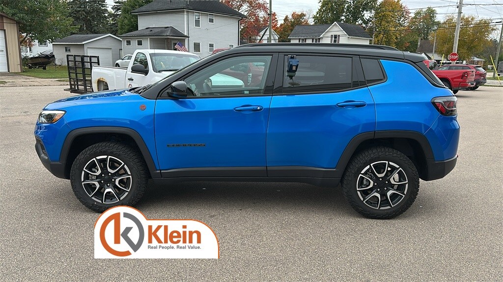 2024 Jeep Compass Trailhawk photo 4