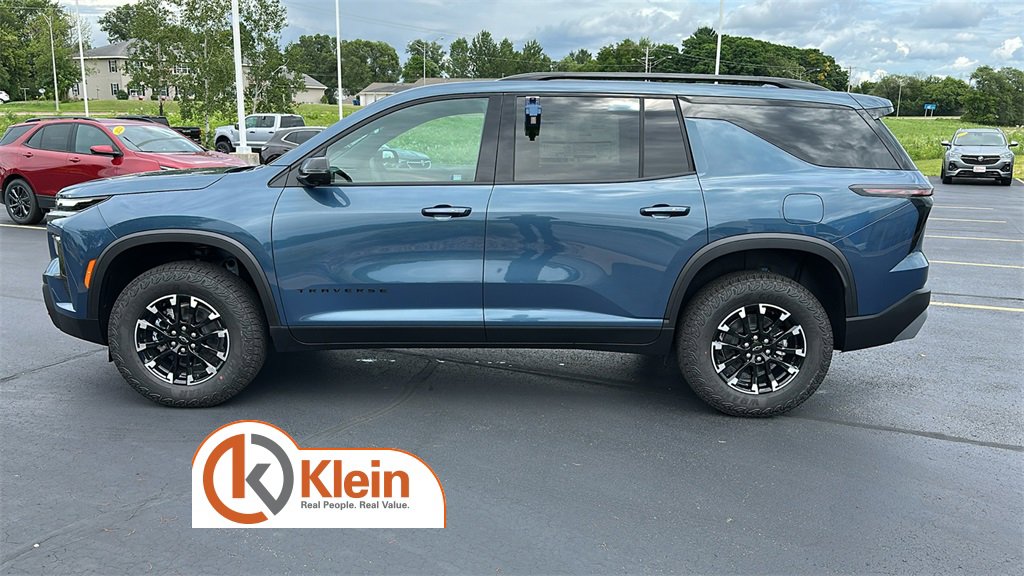 2025 Chevrolet Traverse Z71 photo 4