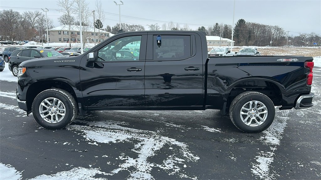 2026 Chevrolet Silverado 1500 LT photo 4