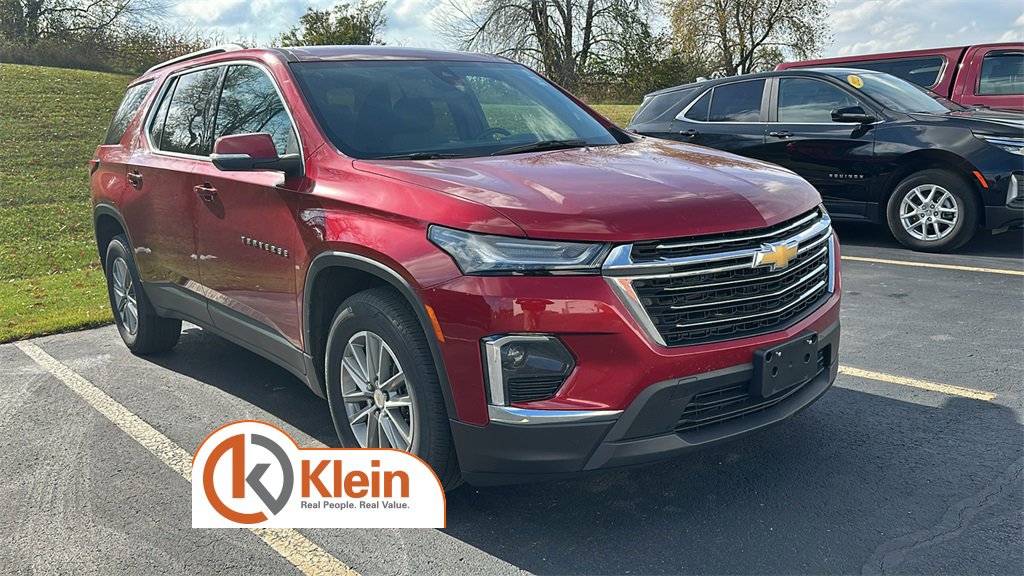 2023 Chevrolet Traverse Cloth photo 2