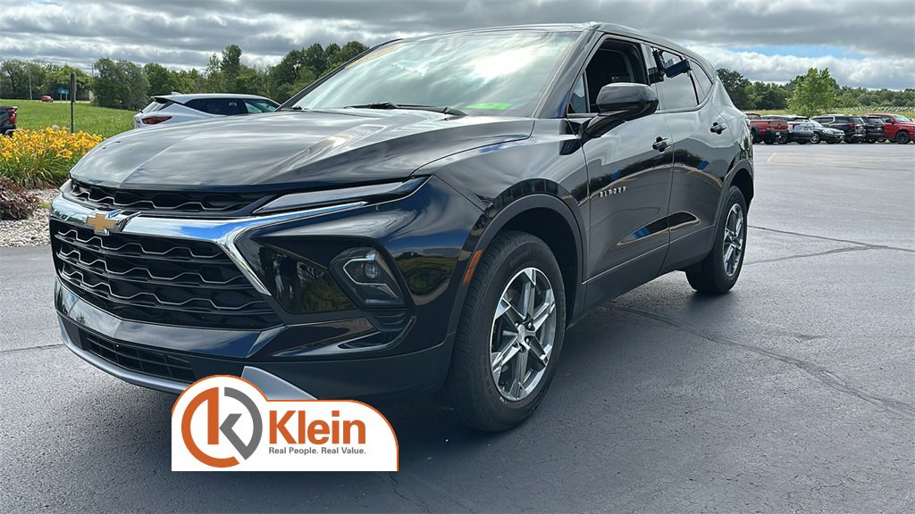 2023 Chevrolet Blazer 2LT photo 3