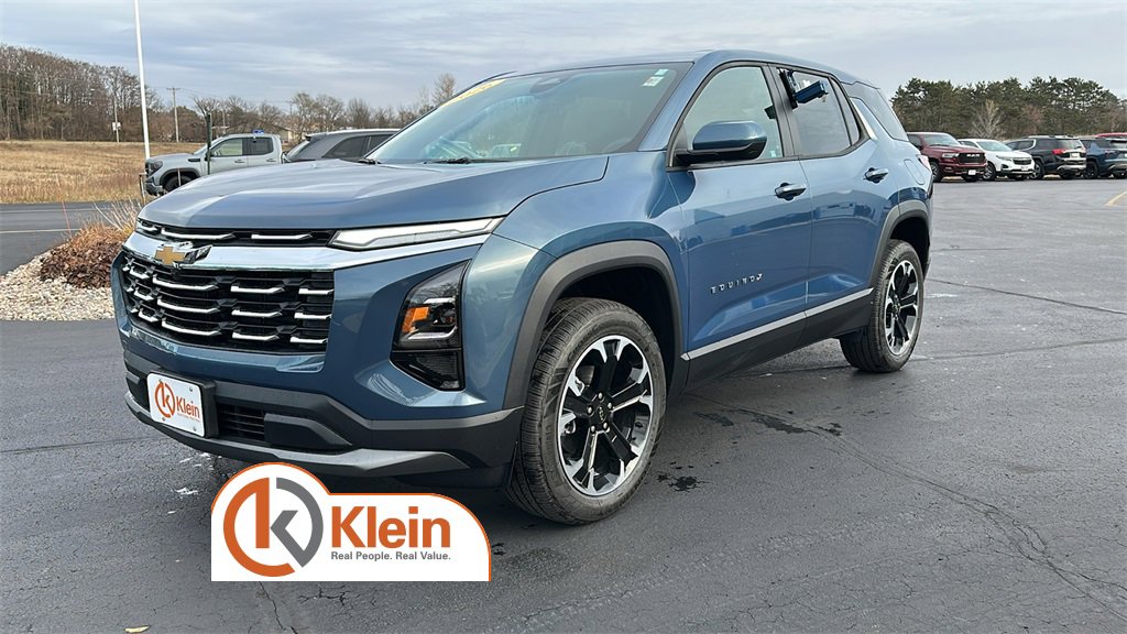 2026 Chevrolet Equinox LT photo 3