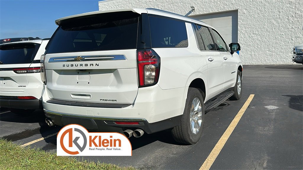 2021 Chevrolet Suburban Premier photo 3