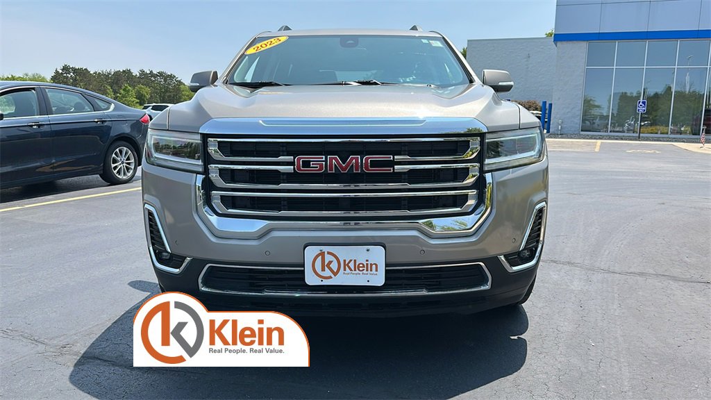 2023 Gmc Acadia SLT photo 2
