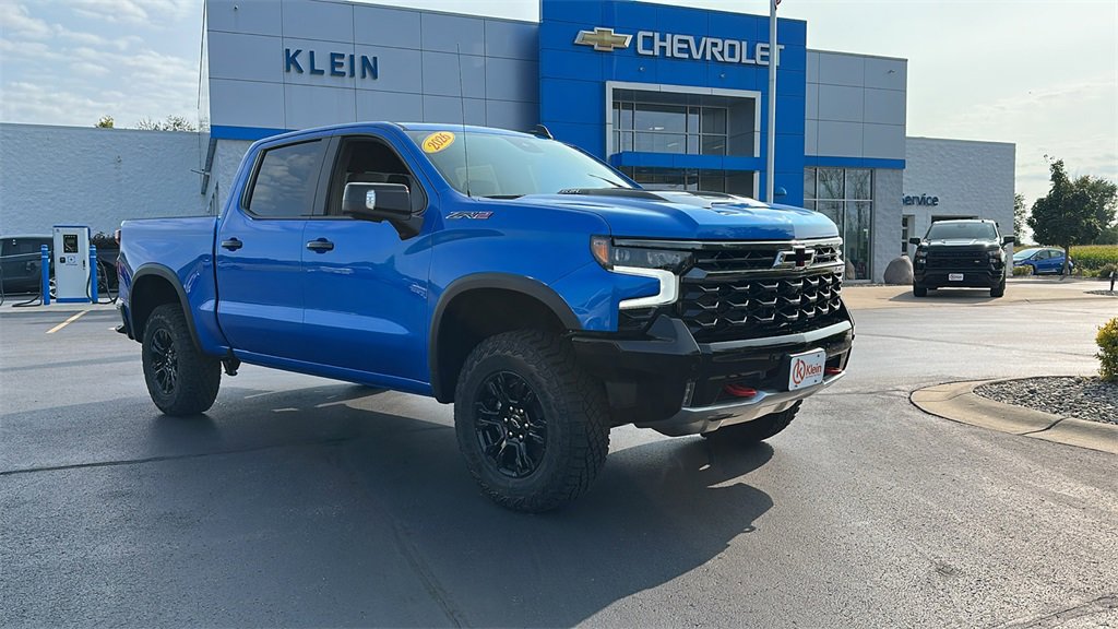 2026 Chevrolet Silverado 1500 ZR2's photo