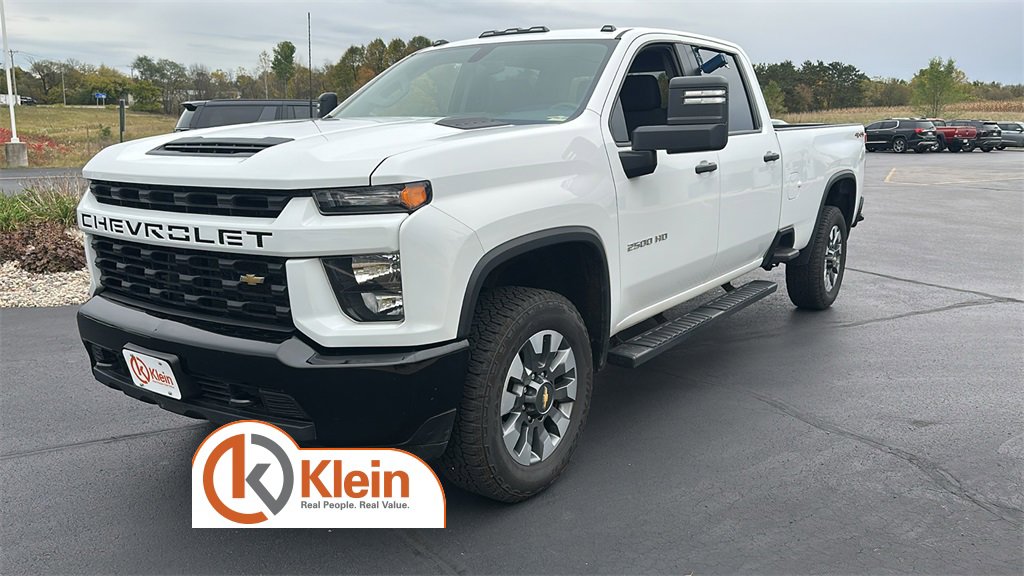 2023 Chevrolet Silverado 2500HD Custom photo 2