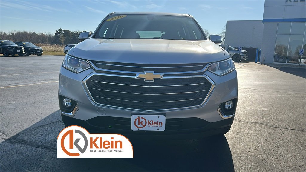 Used 2019 Chevrolet Traverse 1LT with VIN 1GNEVGKW3KJ186106 for sale in Clintonville, WI