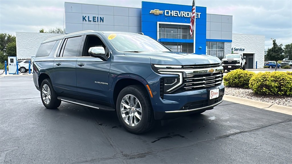 2025 Chevrolet Suburban Premier's photo