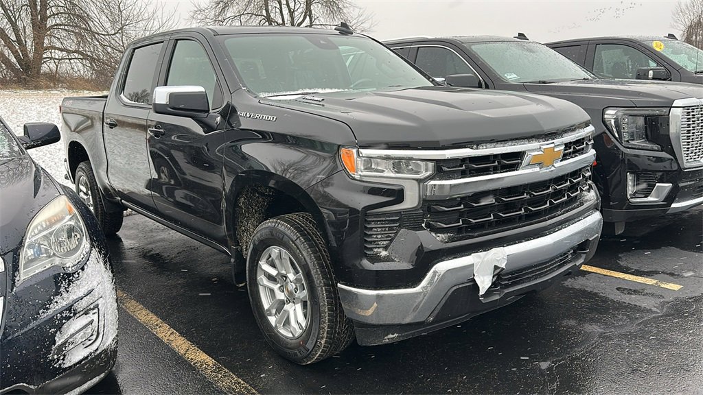 2026 Chevrolet Silverado 1500 LT photo 2