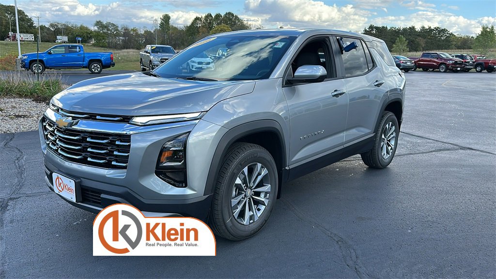 2026 Chevrolet Equinox LT photo 3