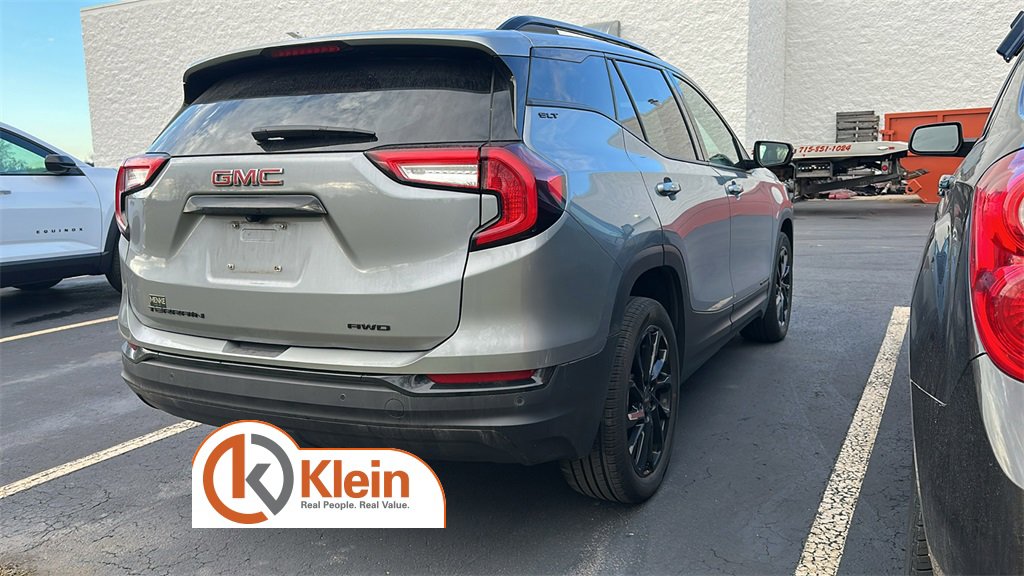 2024 Gmc Terrain SLT photo 2