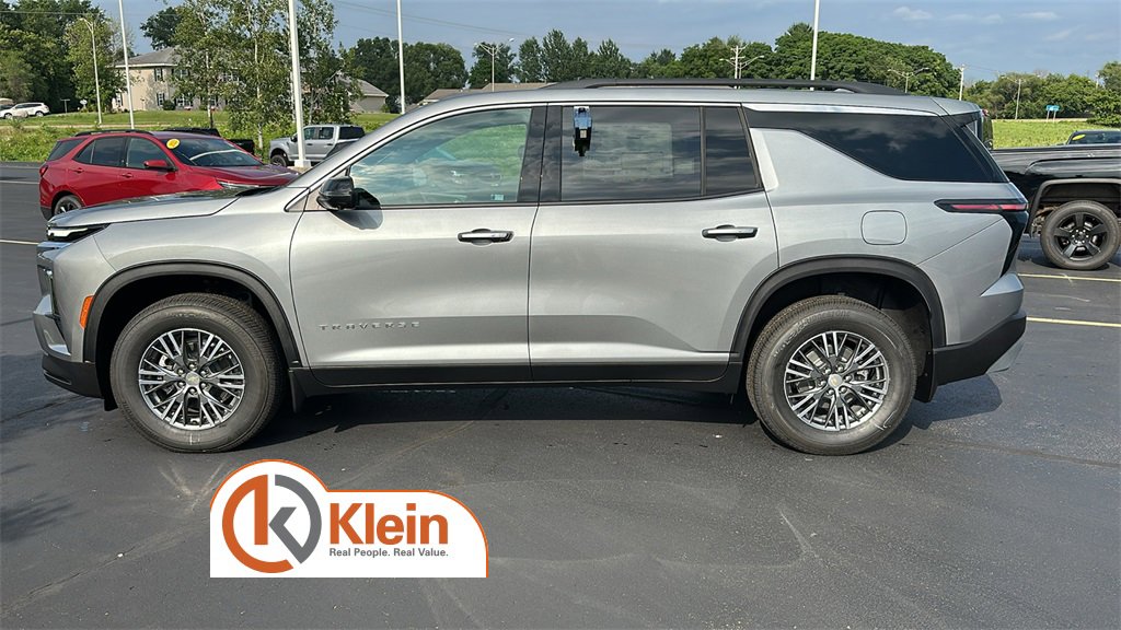 2026 Chevrolet Traverse photo 4