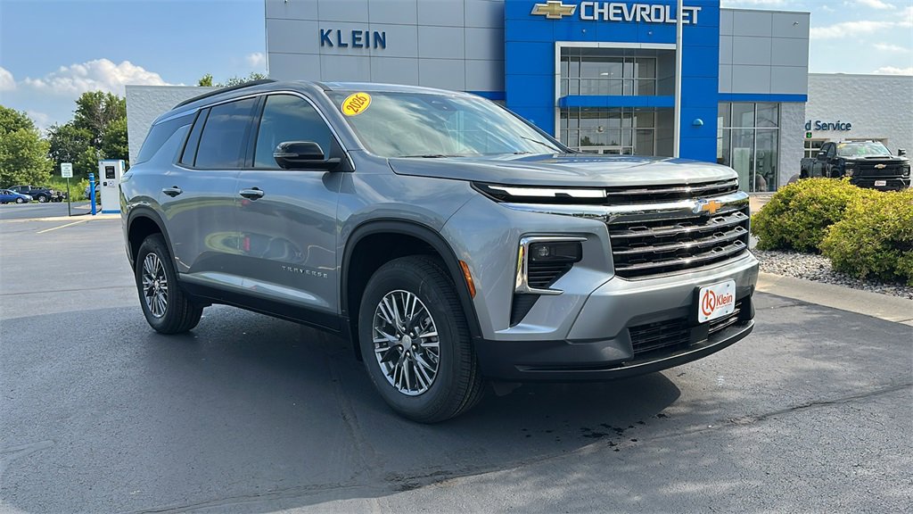 2026 Chevrolet Traverse LT's photo
