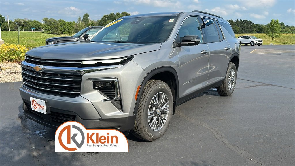 2026 Chevrolet Traverse photo 3