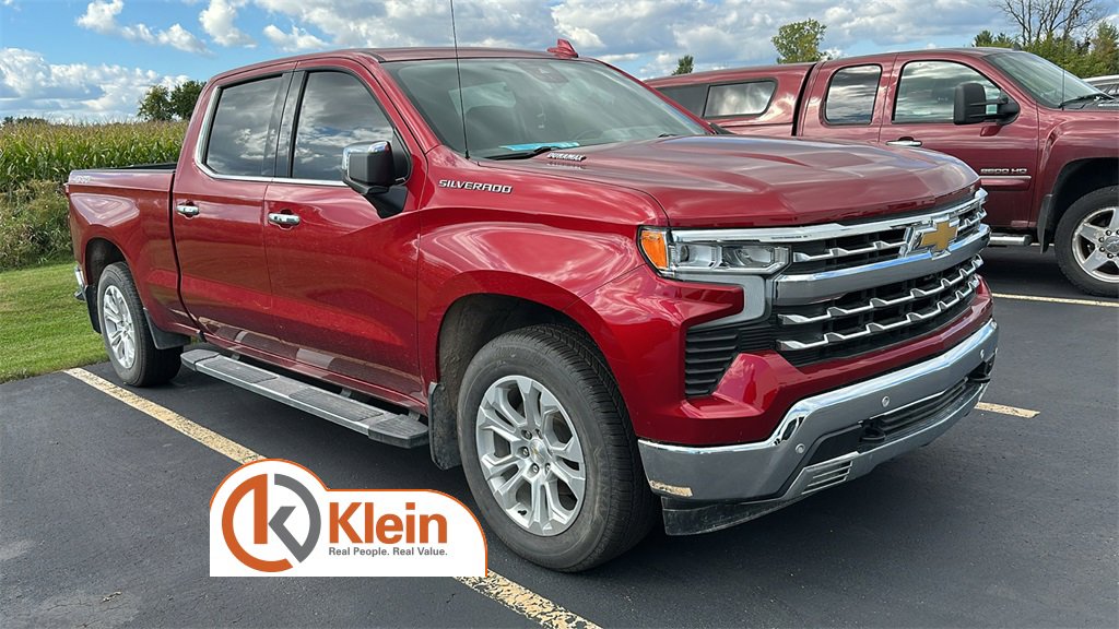 2023 Chevrolet Silverado 1500 LTZ photo 2