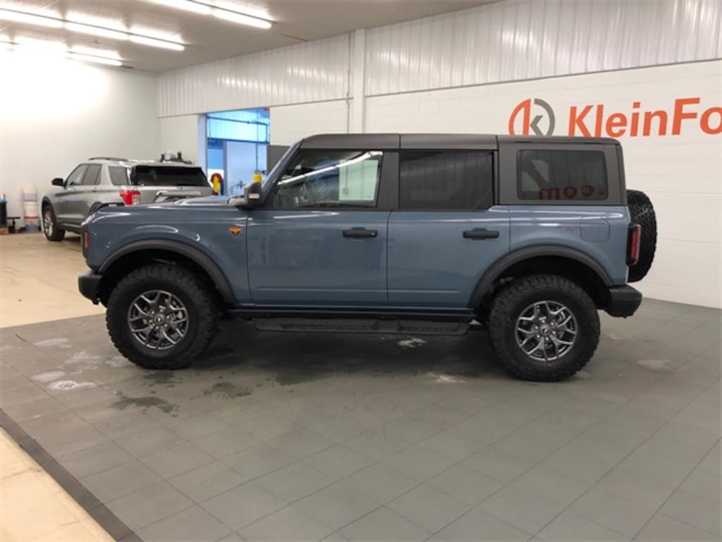 New 2025 Ford Bronco Badlands SUV