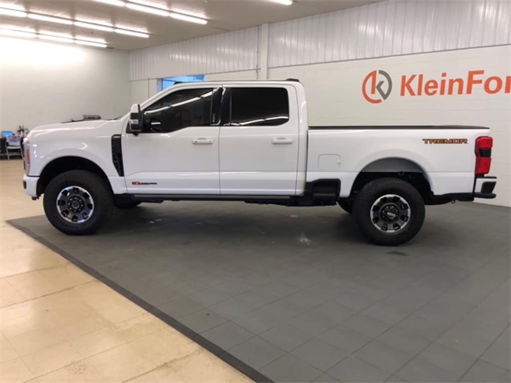 Used 2023 Ford F-250 Lariat Tremor/Ultimate/Sport Truck Crew Cab